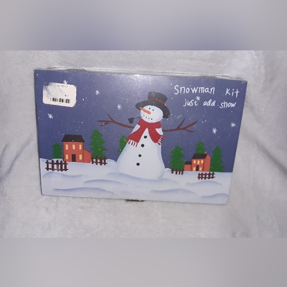 Vintage BUILD A SNOWMAN KIT IN WOOD BOX - Picture 10 of 10